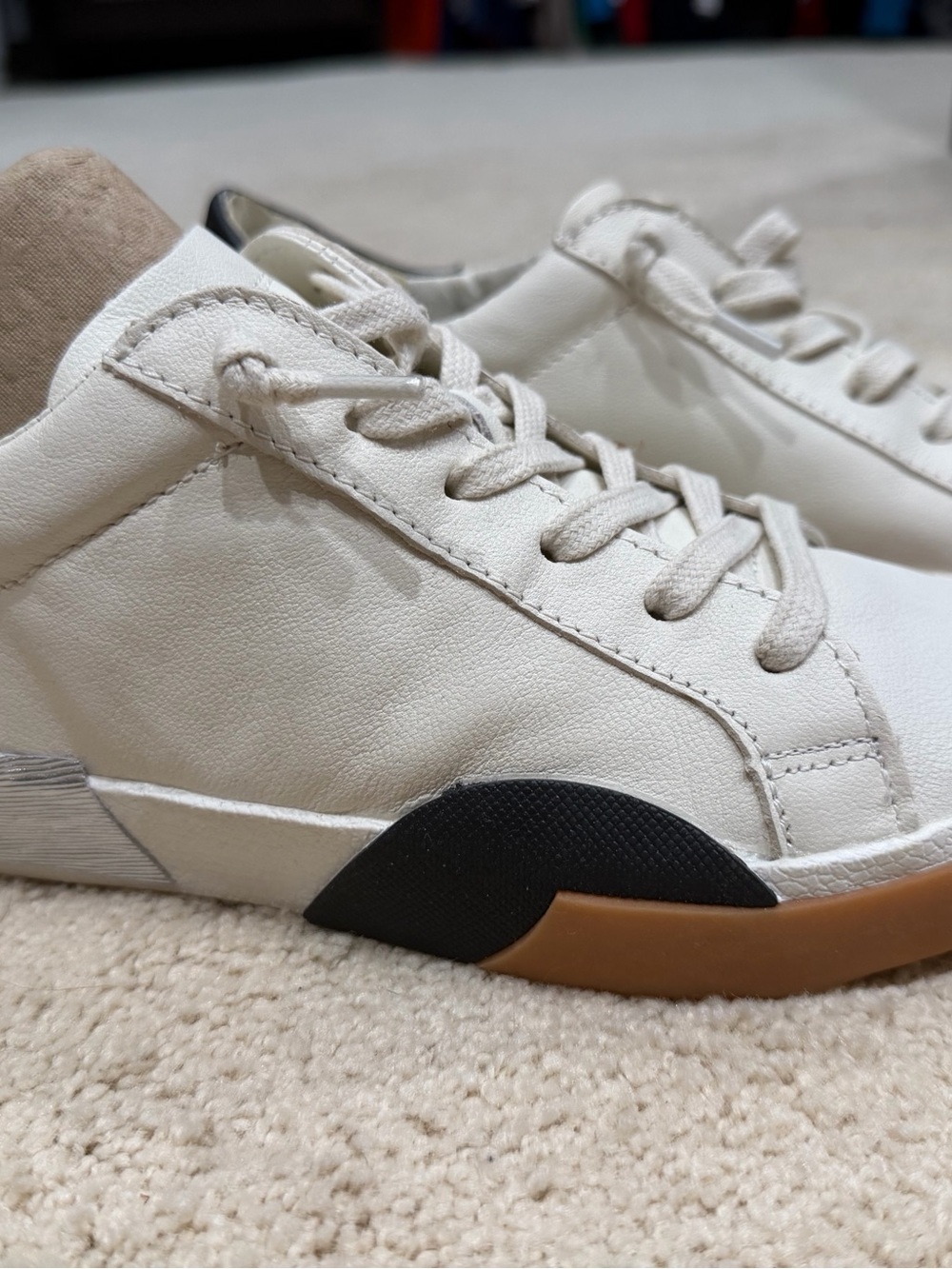 Dolce Vita Womens Casual White Leather Sneakers - Minimal Design
